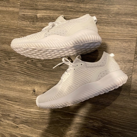 Adidas Boost - Picture 2 of 5